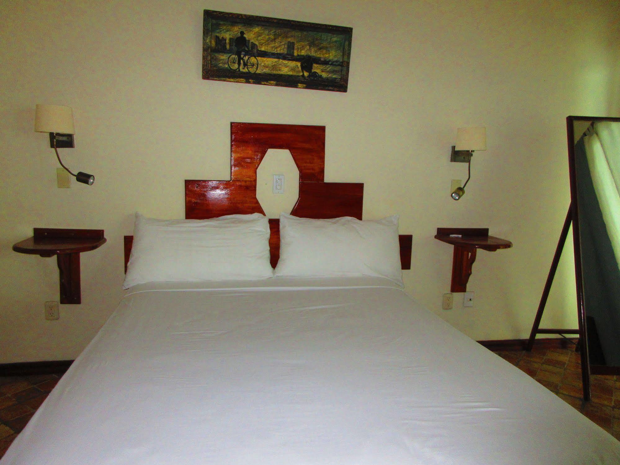 Bocas del Toro Los Balcones Over The Sea Hotel מראה חיצוני תמונה
