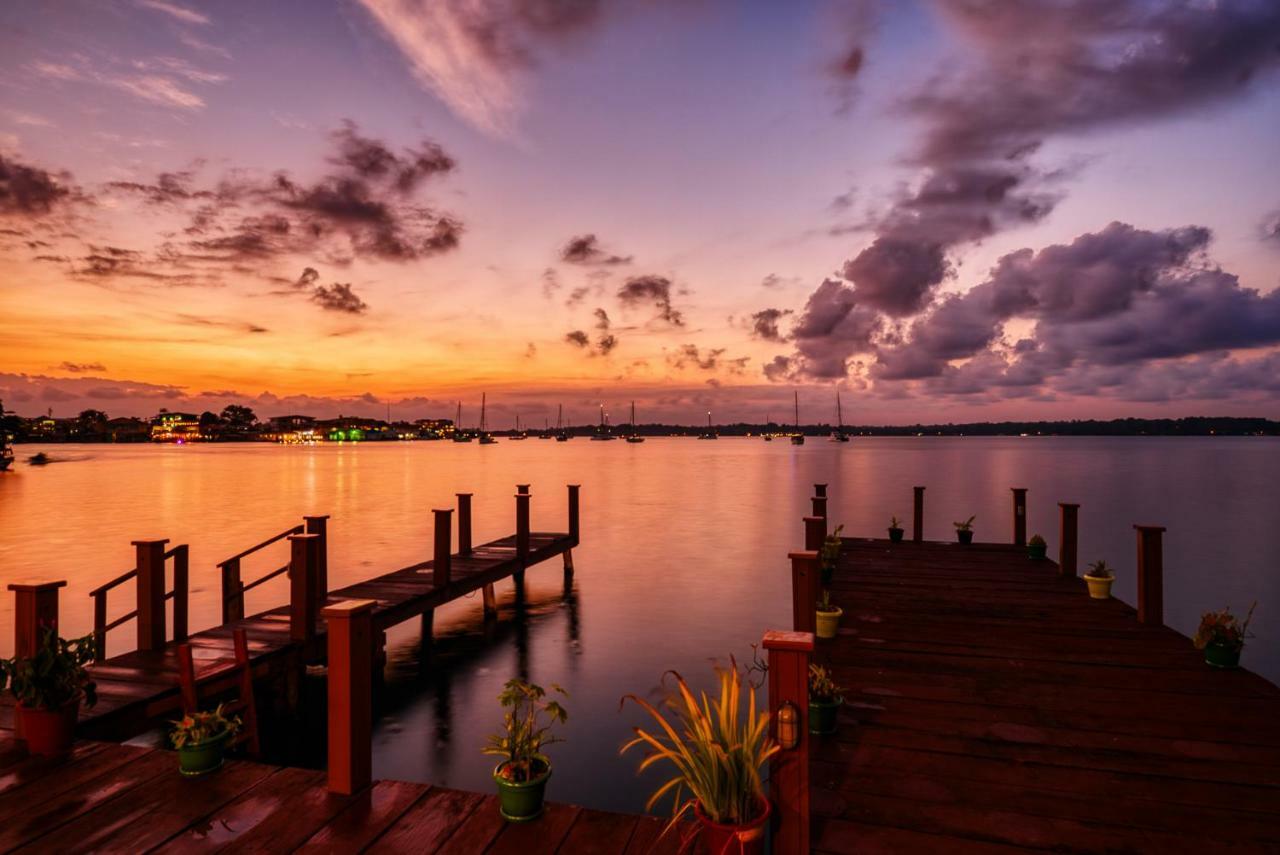 Bocas del Toro Los Balcones Over The Sea Hotel מראה חיצוני תמונה