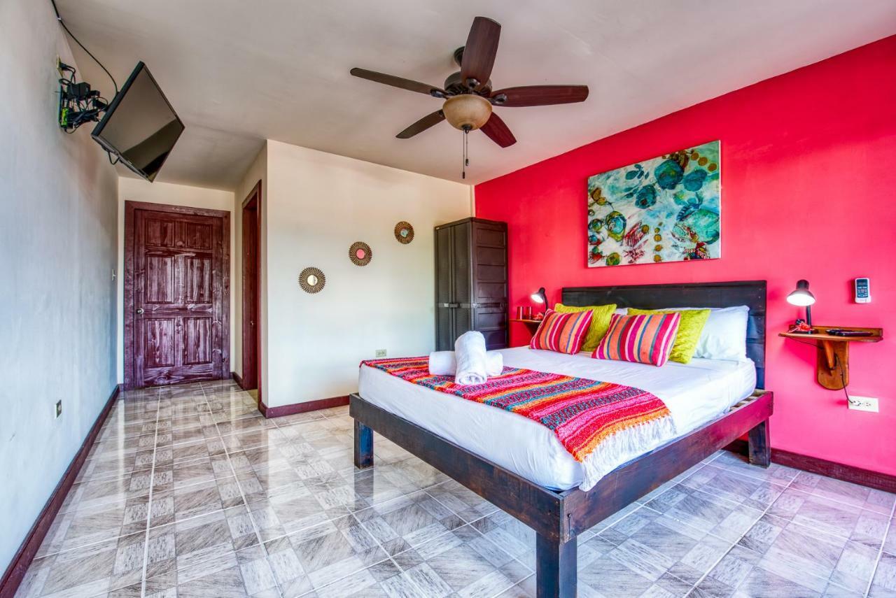 Bocas del Toro Los Balcones Over The Sea Hotel מראה חיצוני תמונה