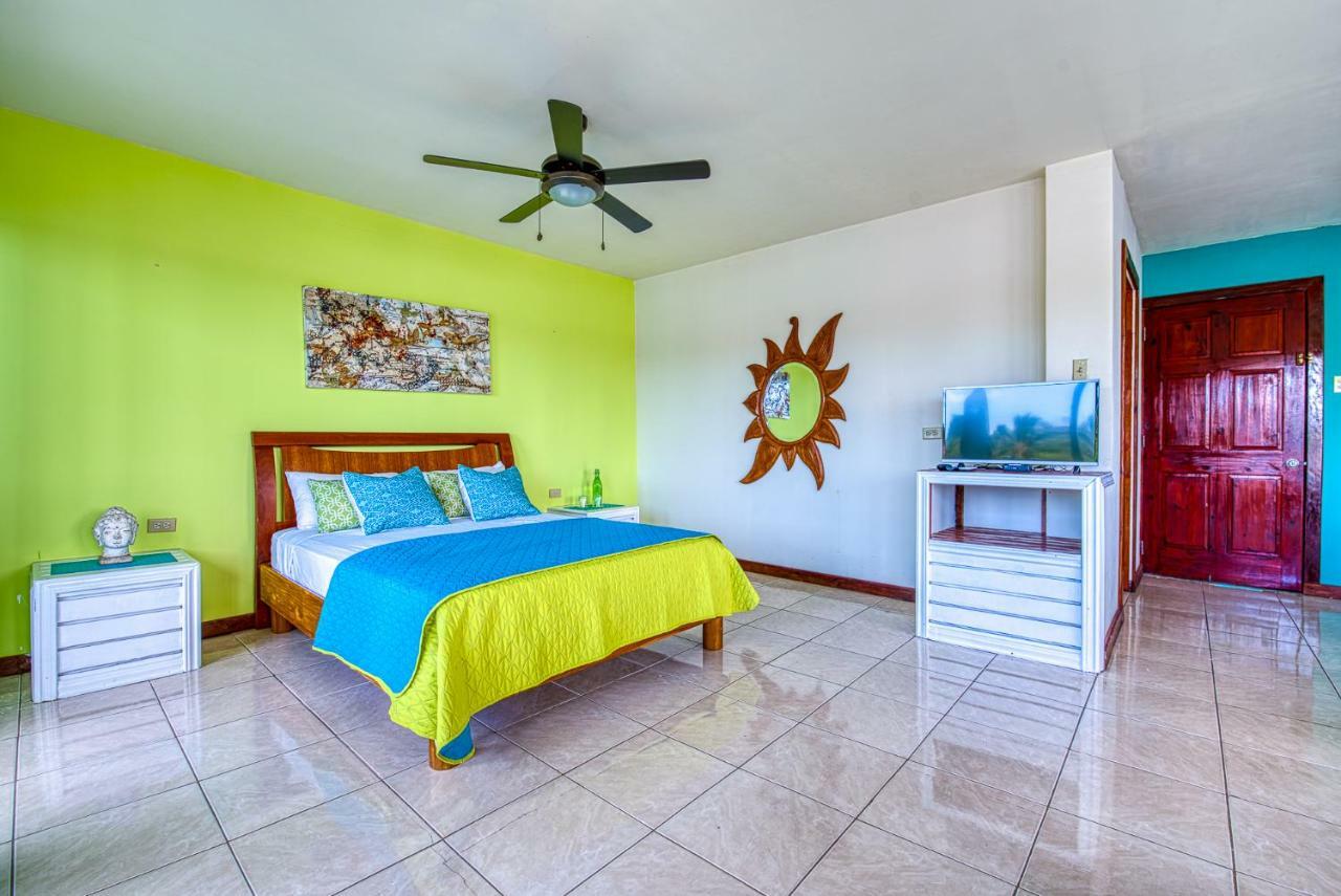 Bocas del Toro Los Balcones Over The Sea Hotel מראה חיצוני תמונה