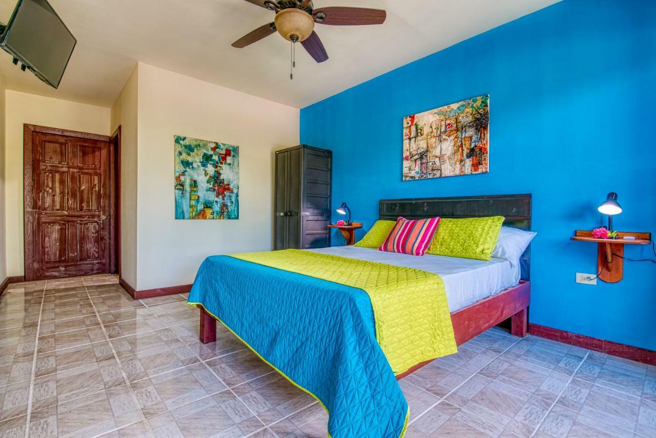 Bocas del Toro Los Balcones Over The Sea Hotel מראה חיצוני תמונה
