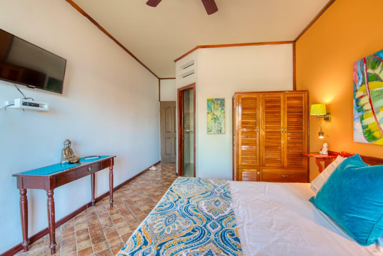 Bocas del Toro Los Balcones Over The Sea Hotel מראה חיצוני תמונה