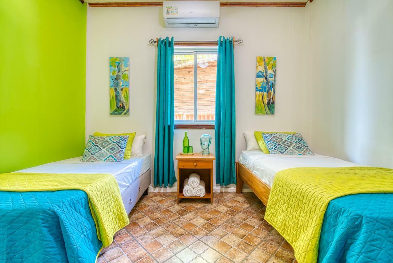Bocas del Toro Los Balcones Over The Sea Hotel מראה חיצוני תמונה